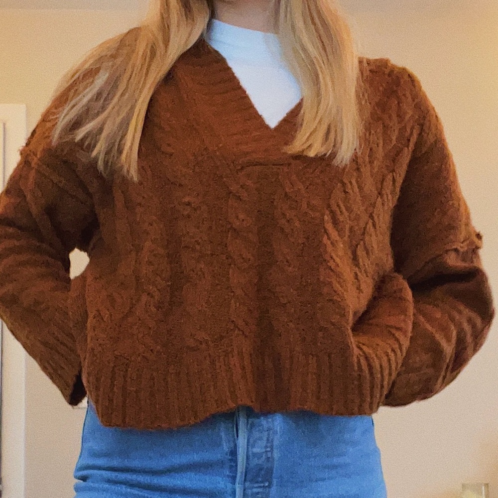American Eagle sweater